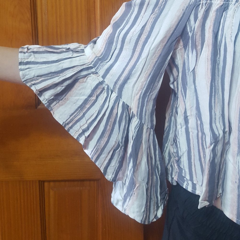 Womens off the shoulder raglan flounce sleeve top - Picture 5 of 7